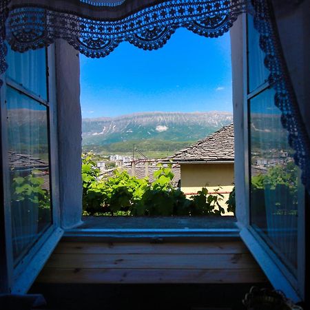 Guest House Denis Gjirokaster Luaran gambar