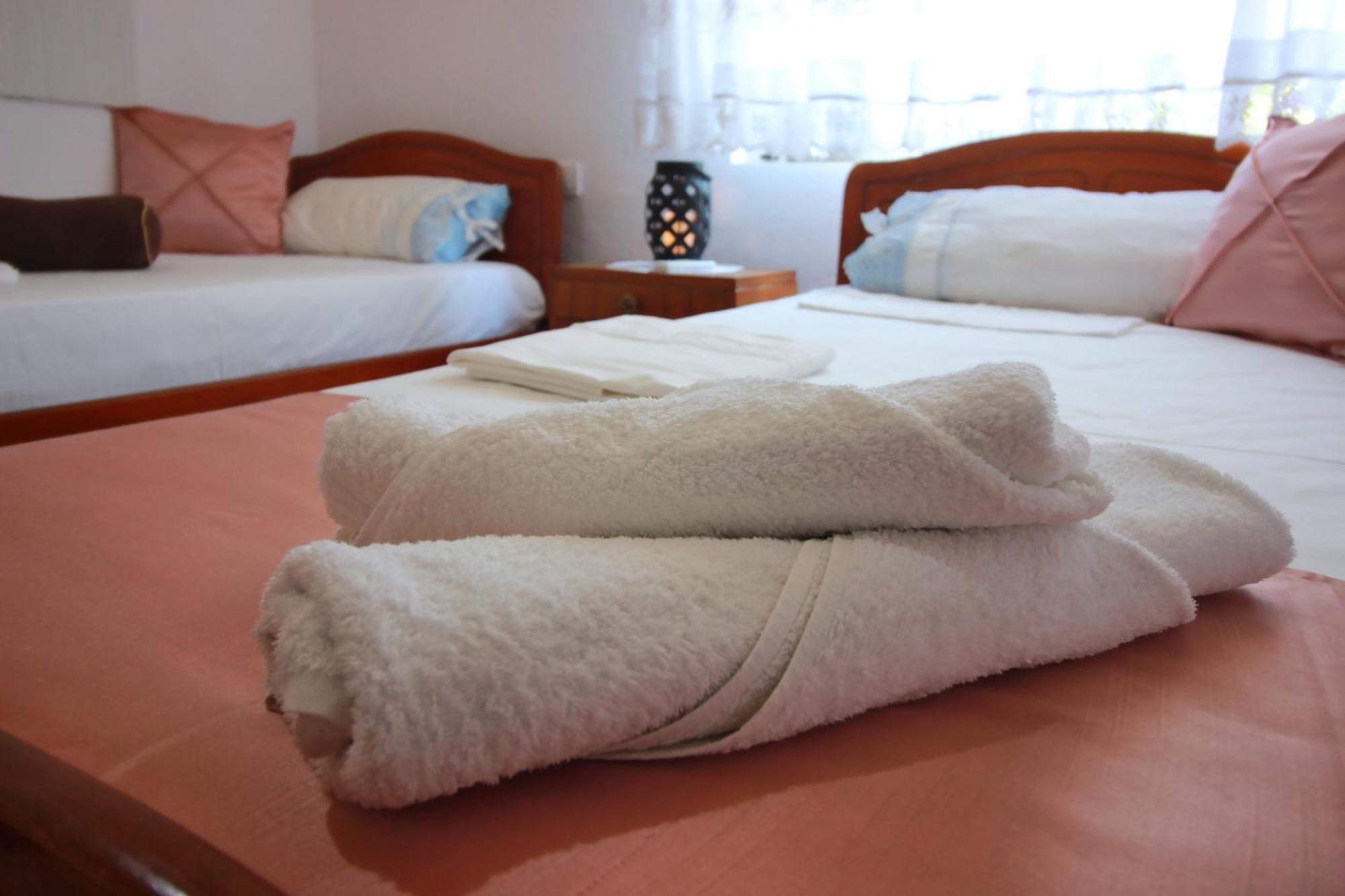 Guest House Denis Gjirokaster Luaran gambar