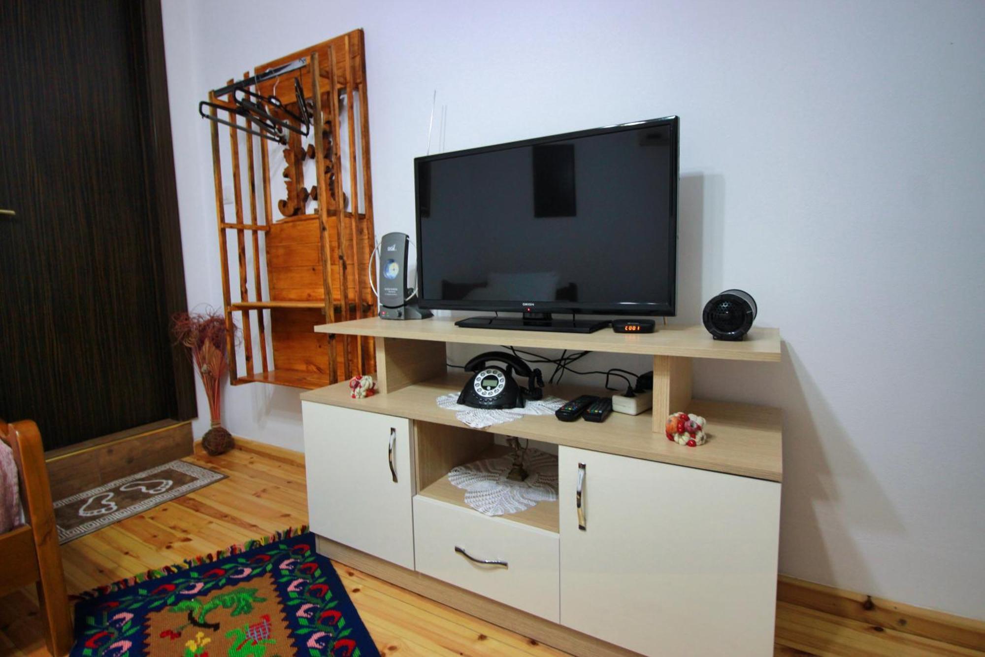 Guest House Denis Gjirokaster Luaran gambar